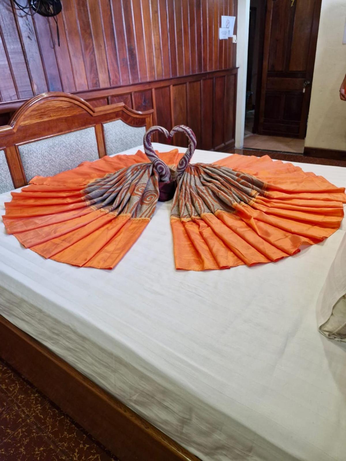 Sakura Wood House Hotel Luang Prabang Exterior photo